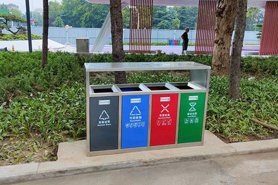 鋼制環衛四分類垃圾桶安裝完成